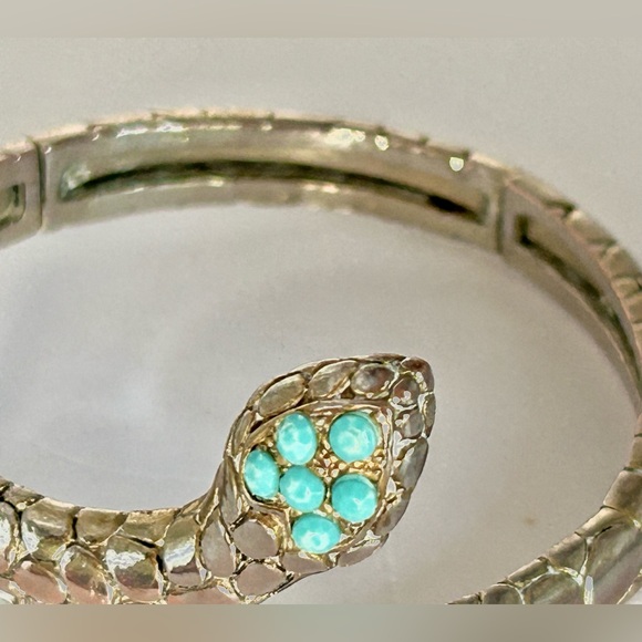 Hinged Silver Snake Reptile 🦎 Bangle Bracelet Faceted Faux Turquoise Blue Eyes - Picture 7 of 16